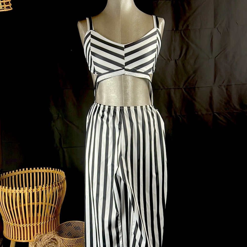 Sexy Black & White jumpsuit